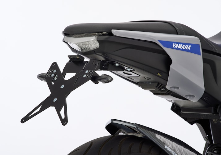 PROTECH X-SHAPE Kennzeichenhalter SET mit Reflektor und Beleuchtung Alu & Stahl Schwarz für YAMAHA MT-125
