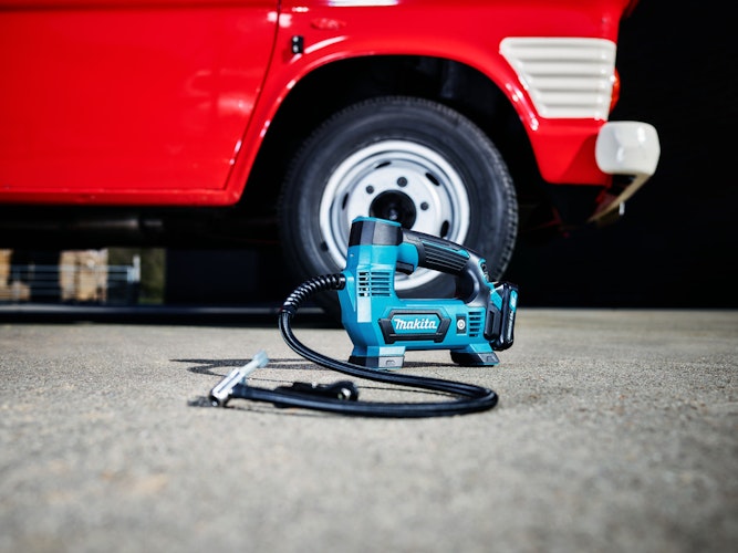 Makita Akku-Kompressor MP100DZ