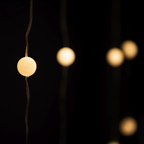 Konstsmide Weihnachtsbeleuchtung LED Lichtervorhang 120 bernsteinfarbene Schneebälle