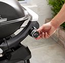 Vorschaubild Weber Q2200N Gasgrill mit Rollwagen - Black