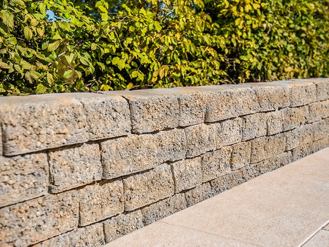 Diephaus Mauerstein RISO TRAPEZ 23/17 x 21,5 x 10 cm