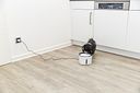 Vorschaubild TRIXIE Trinkbrunnen Flower, Kunststoff, 2 l/18,5 × 13 × 18,5 cm, weiß/grau