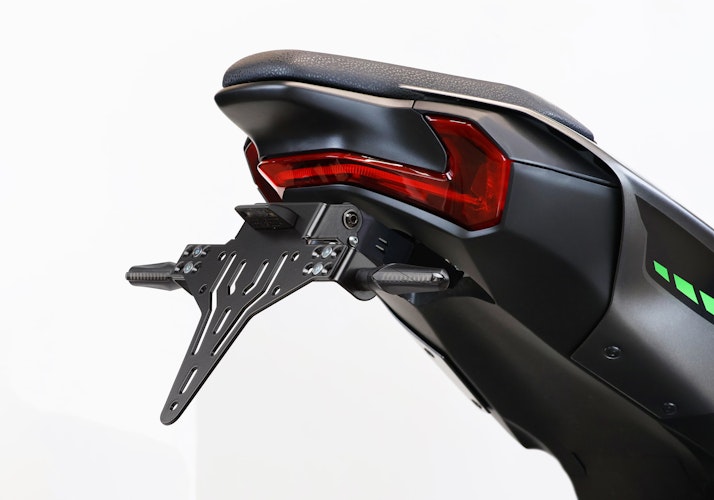 PROTECH V-SHAPE Kennzeichenhalter SET mit Reflektor und Beleuchtung Alu & Stahl Schwarz für KAWASAKI Z900, Z900 (70 kW)