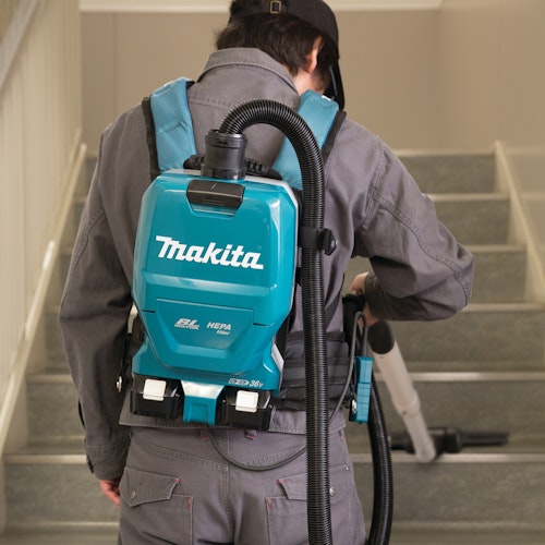 Makita Akku-Rucksackstaubsauger DVC261ZX15