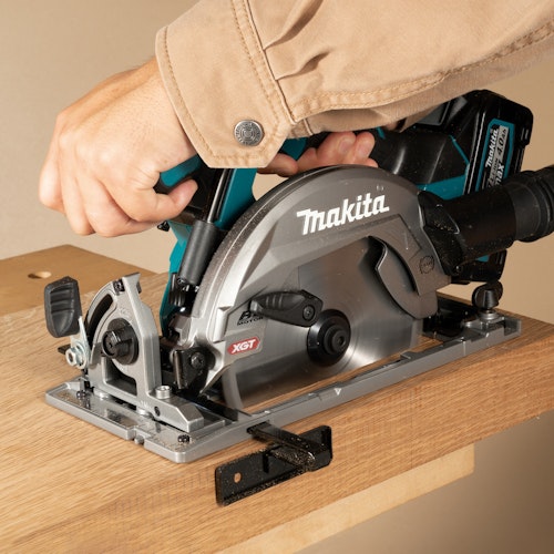 Makita Akku-Handkreissäge HS012GD201