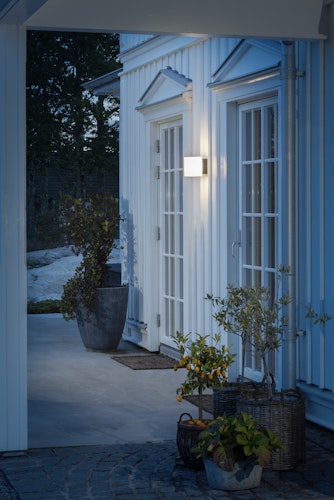 Konstsmide Wandleuchte Foggia, HighPowerLED 10W, anthrazit/opal Glas (7859-372)