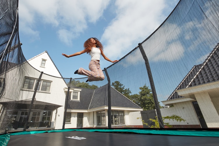 Salta Trampolin First Class 244 x 427 cm mit Sicherheitsnetz und Leiter