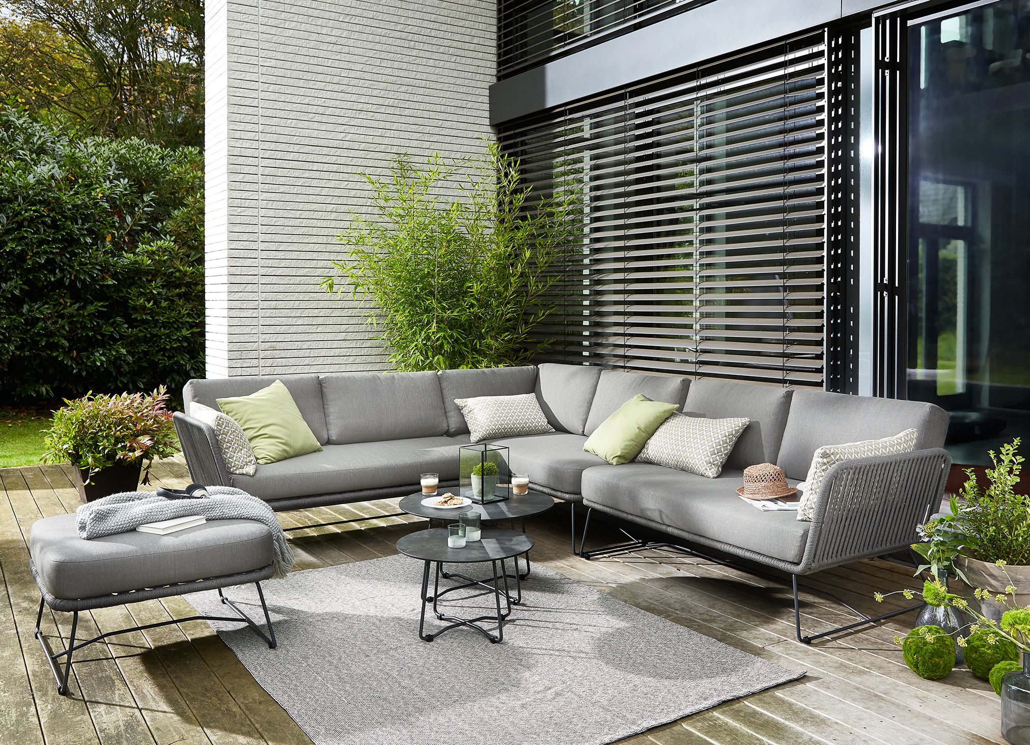 Diamond Garden Lounge-Set MILOS, Sofa + 2x Tisch + Hocker, Edelstahl Dunkelgrau / HPL / Rope Dark Grey / Sunproof (100 % Polypropylen)
