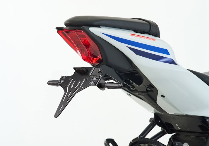 PROTECH V-SHAPE Kennzeichenhalter SET mit Reflektor und Beleuchtung Alu & Stahl Schwarz für SUZUKI GSX-R 125, GSX-S 125