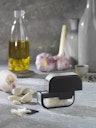 Microplane Knoblauchschneider SPECIALTY Schwarz