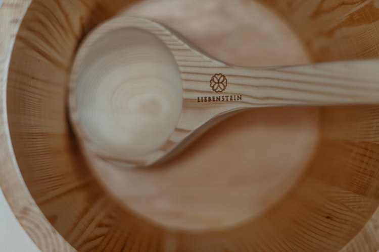 Liebenstein Sauna Eimer mit Kelle aus Kiefernholz (4L)