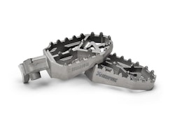 Akrapovič Adventure Footpeg Set (Titanium) Yamaha Ténéré 700 2025 [F-Y7T2]