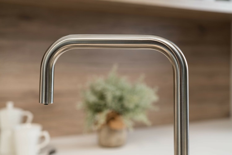 NIEDERDRUCK 3 Wege Wasserhahn Küchenarmatur, Edelstahl Massiv, 360° schwenkbarem N-Auslauf, Gebürstet