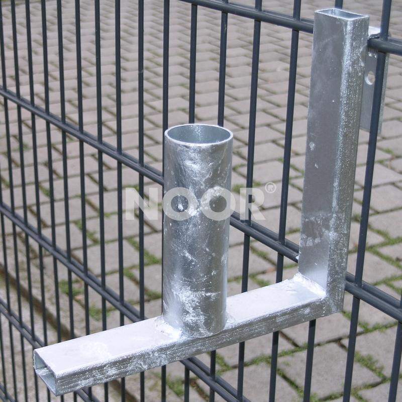 Noor Abroller für PVC Zaunblende