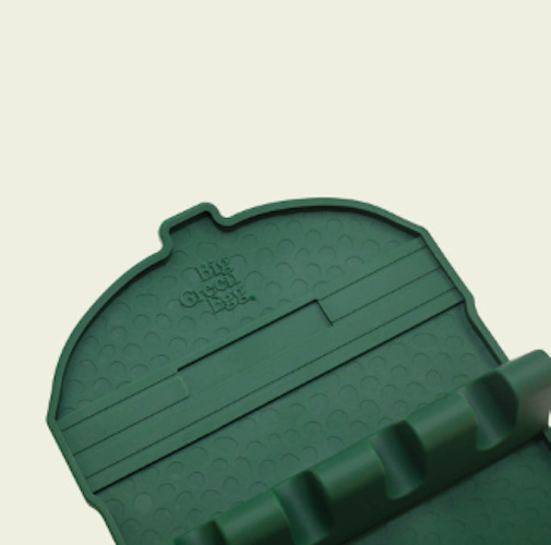 Big Green Egg Schutzmatte mit Pfannenschaber und Holzlöffel