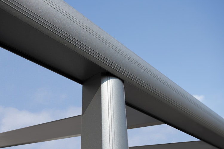 Skan Holz Aluminium Terrassenüberdachung Monza Breite 541 cm mit Echtglas-Dach