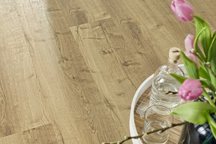 Handmuster KWG Antigua classic Amarettoeiche Designvinyl Fertigfußboden 123,5x23 cm