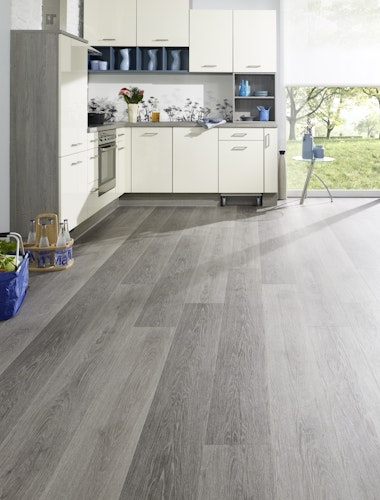 KWG Antigua infinity extend Silbereiche grau Designvinyl Fertigfußboden mit Microfase 180x22 cm