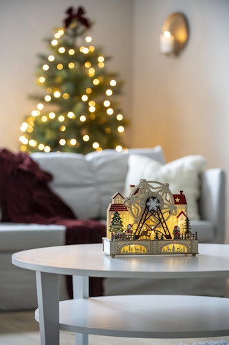 Konstsmide Weihnachtsbeleuchtung LED Holzsilhouette Vergnügungspark, batteriebetrieben