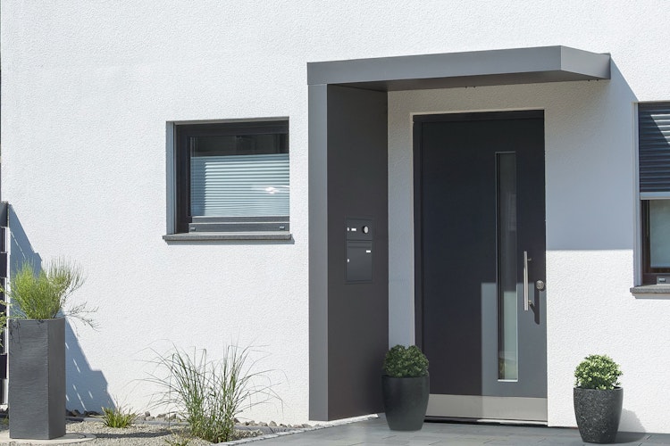 Gutta Rechteckvordach BS Plus 300 Sondermaß inkl. Seitenteil und Briefkasten (neues Modell)