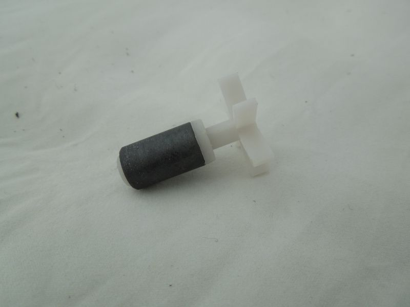 Heissner Flügelrad inkl. Achse und Gummilager (ZP700E-00)
