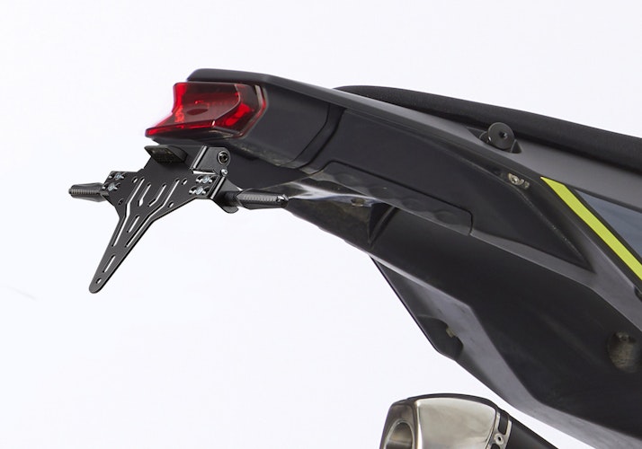 PROTECH V-SHAPE Kennzeichenhalter SET mit Reflektor und Beleuchtung Alu & Stahl Schwarz für YAMAHA Ténéré 700