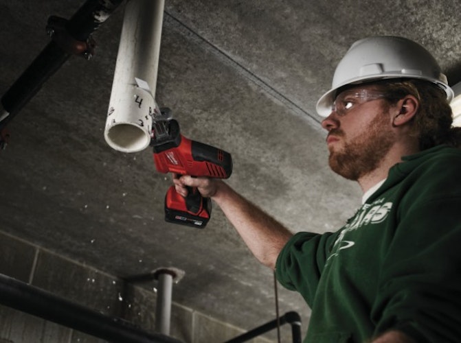 Milwaukee C18HZ-402B Akku-Kompakt-Säbelsäge 4933501114