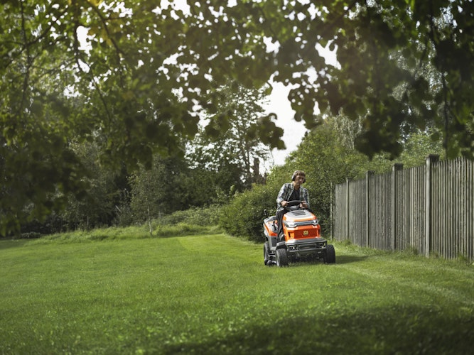 Husqvarna Rasentraktor TC 220T Aufsitzmäher