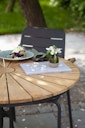 Cinas Balkon-Set ELLEN / PARC, Kaffeetisch Ø 80 cm + 2 Sessel, Aluminium Anthrazit / Teak