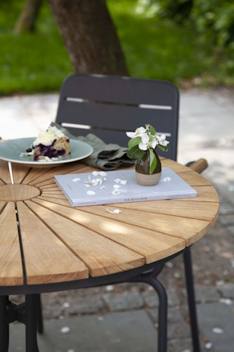 Cinas Balkon-Set ELLEN / PARC, Kaffeetisch Ø 80 cm + 2 Sessel, Aluminium Anthrazit / Teak