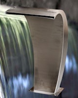 Gardenforma Wasserspiel Bend aus Edelstahl