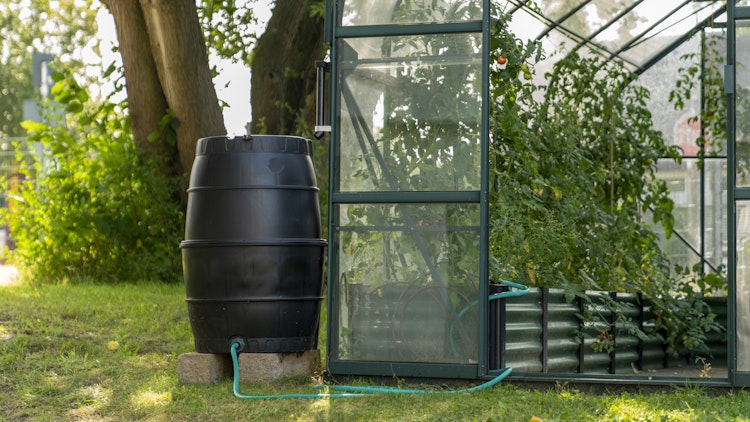 Pergart Regentonne 170 Liter mit Unterbau