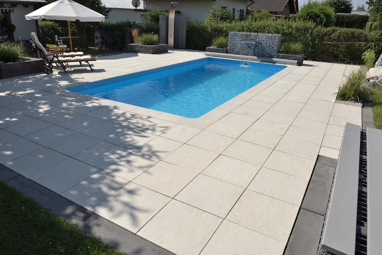 WESERWABEN® Terrassenplatte Aquitaine  Betonweiß 49,5 x 49,5 x 3,2 cm