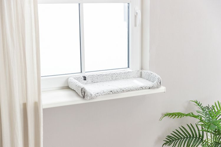 TRIXIE Liegematte Calida Fensterbank, wärmereflektierend, 60 × 25 cm, weiß-grau