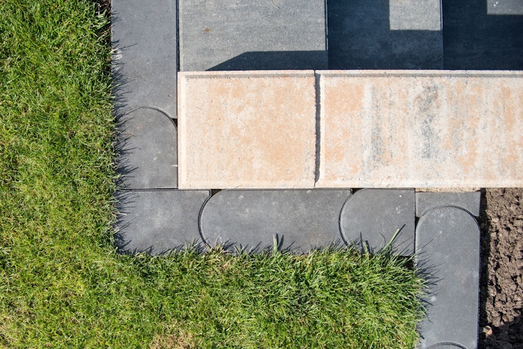 Diephaus Randstein ANTHRAZIT 33/16/4 CM