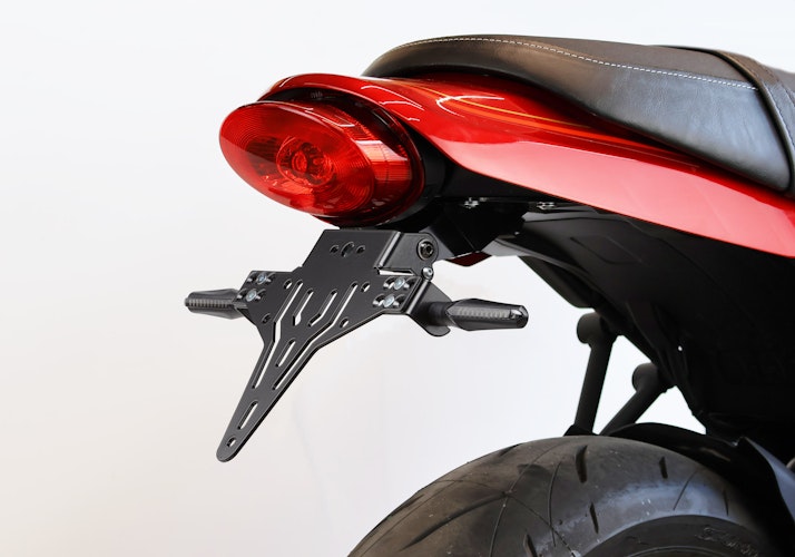 PROTECH V-SHAPE Kennzeichenhalter Alu & Stahl Schwarz für KAWASAKI Z650 RS