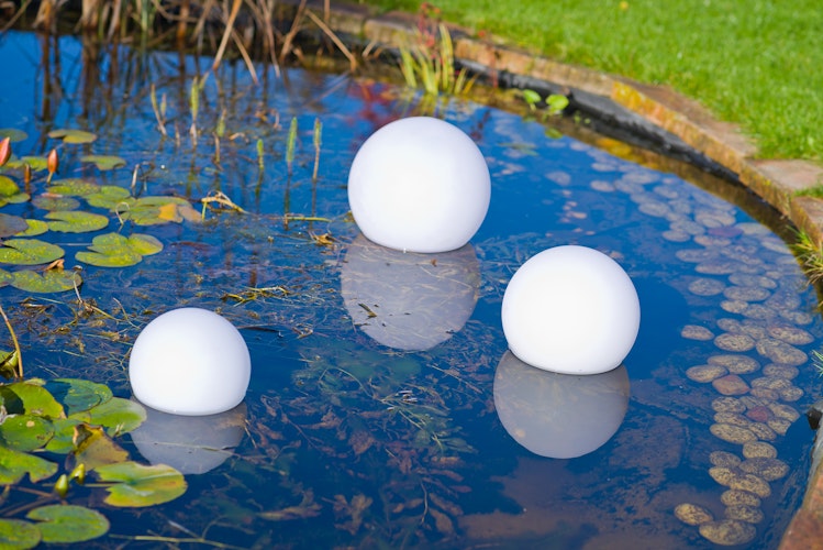 Ubbink MultiBright SolarFloat 30 - Solarbetriebene schwimmende Leuchtkugel H28 x Ø30cm