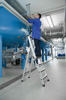Günzburger Aluminium-Stehleiter einseitig begehbar mit relax step