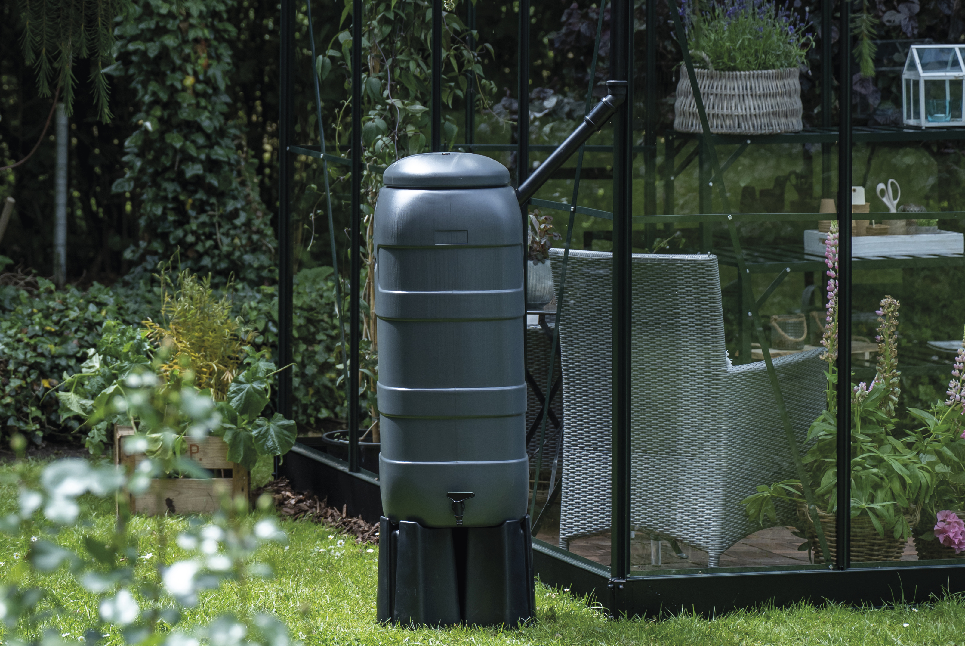 Halls Regentonne 100L inkl. Ständer 35 x 35 x 135 cm