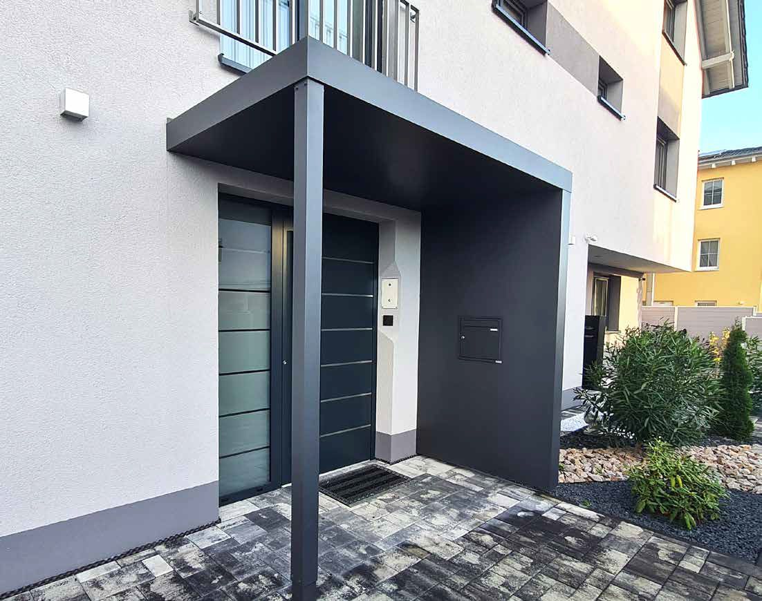 Gutta Rechteckvordach BS Plus XL 250 mit Pfosten, Seitenteil & Briefkasten (neues Modell)