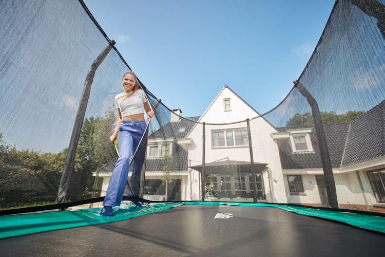 Salta Trampolin First Class 244 x 427 cm mit Sicherheitsnetz und Leiter