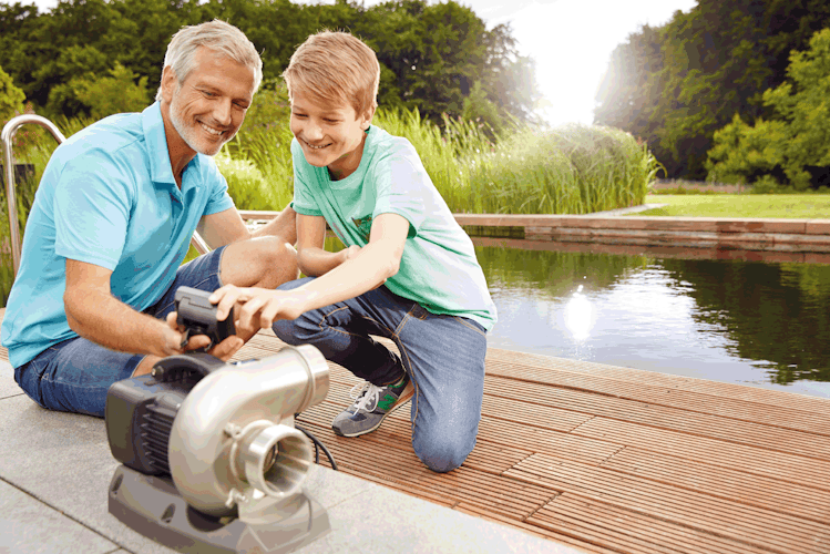 Oase Schwerkraftfilterpumpe AquaMax Eco Titanium 50000 (Modell bis 2020)