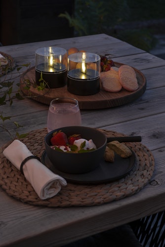 Konstsmide Weihnachtsbeleuchtung  LED Flamme mit schwarzem Kunststoffsockel