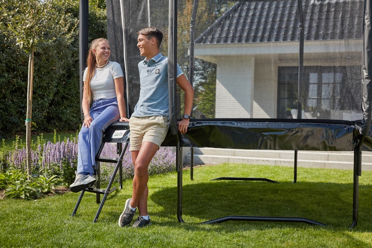 Salta Trampolin First Class Ø 487 cm mit Sicherheitsnetz und Leiter