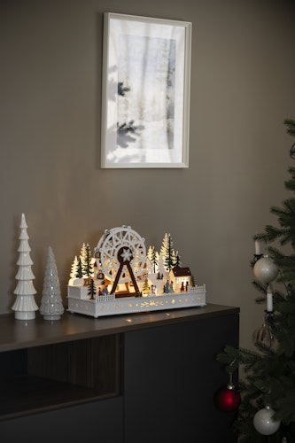 Konstsmide Weihnachtsbeleuchtung LED Holzsilhouette Weihnachtsmarkt mit Riesenrad, batteriebetrieben