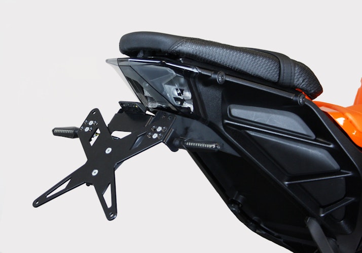 PROTECH X-SHAPE Kennzeichenhalter SET mit Reflektor und Beleuchtung Alu & Stahl Schwarz für KTM RC 125,KTM RC 390