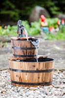 Heissner Gartenbrunnen Wooden Barrels mit 2 Kübeln (016591-00)