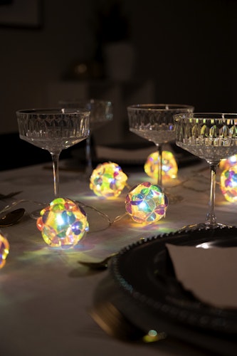 Konstsmide Weihnachtsbeleuchtung Dekolichterkette Kugeln 10 warmweiße LEDs in Kristalloptik, batteriebetrieben