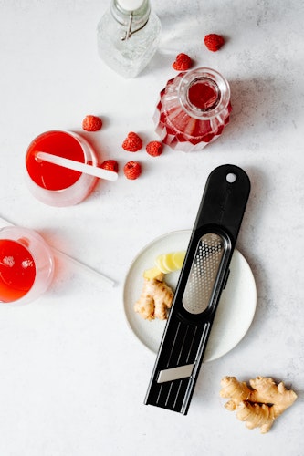 Microplane Ingwer-Reibe 3in1 SPECIALTY Schwarz