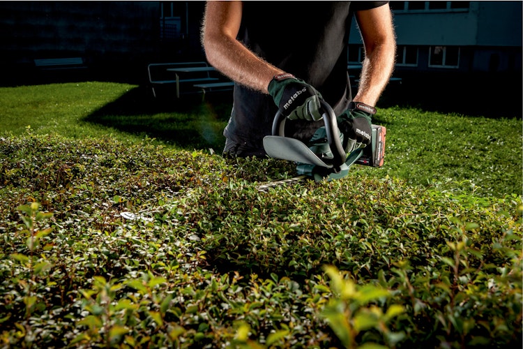 Metabo Akku-Heckenschere AHS 18-55 V